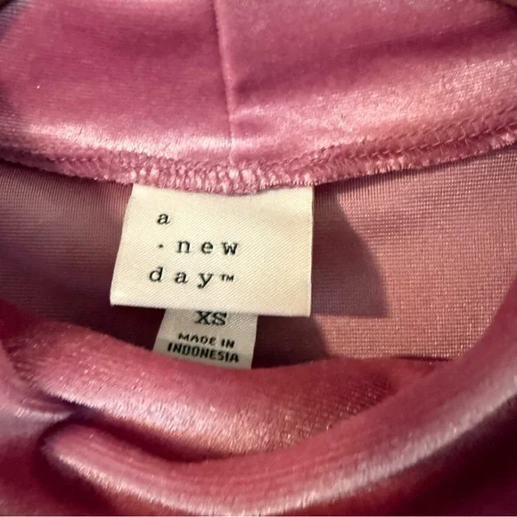 A New Day Pink Ruched Tank Top - Picture 2 of 2